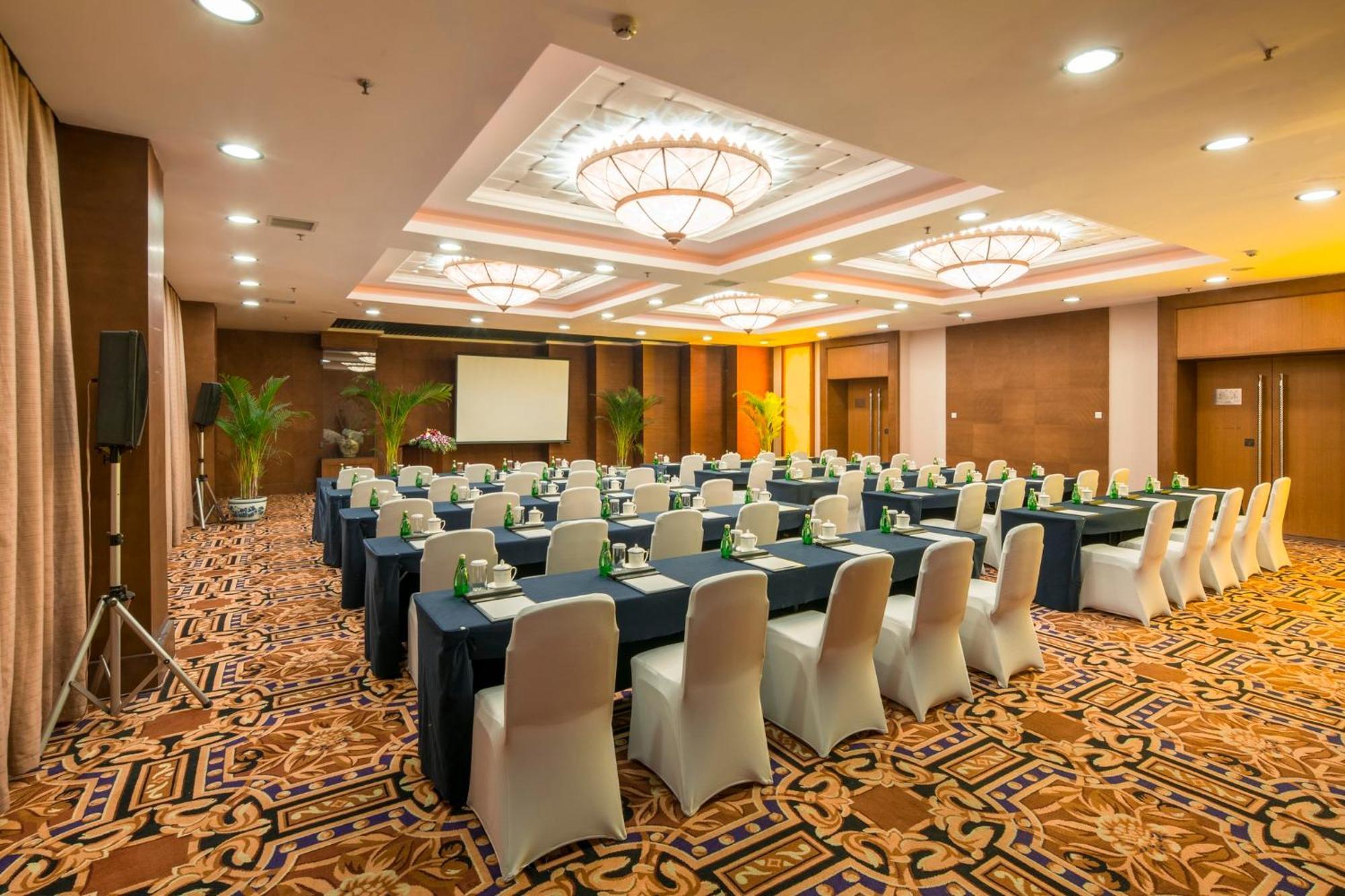 Holiday Inn Chengdu Century City-Westtower Exterior foto